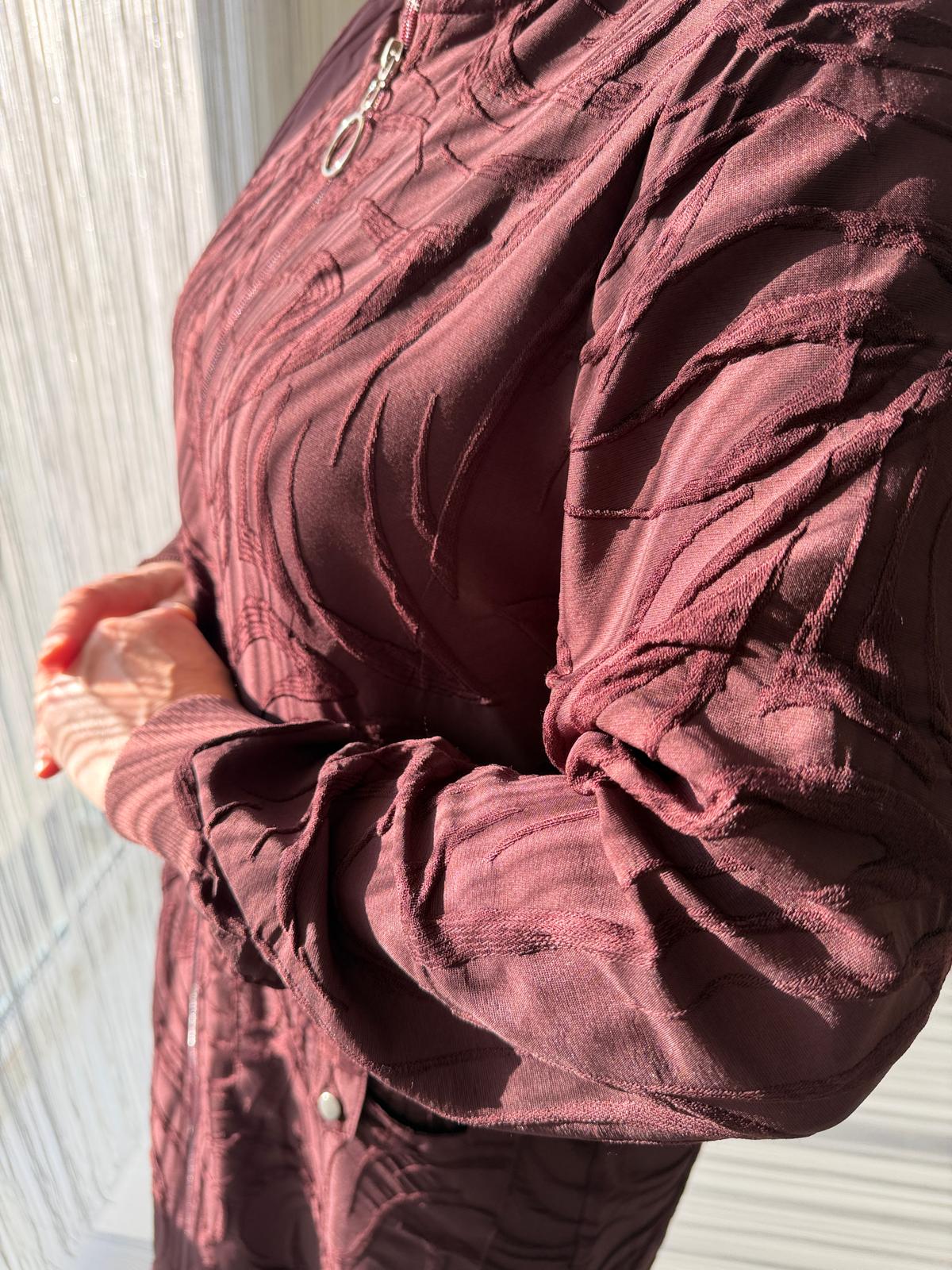 [renk:bordo]